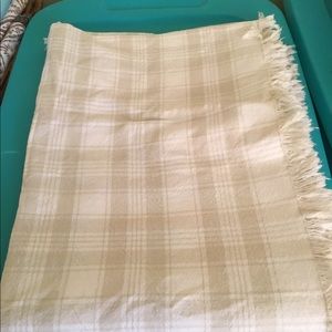 Beige plaid cotton tablecloth